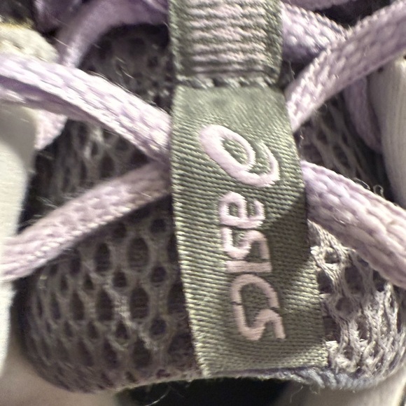 ASICS Women Gray &Pink Salt  Running Shoes - Picture 8 of 13